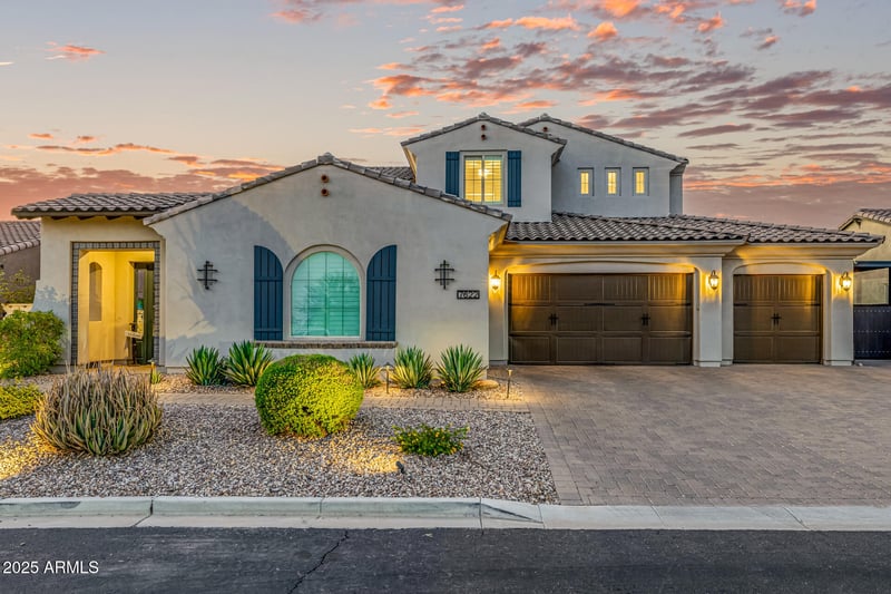 7622 Knoll St, Mesa, AZ 85207