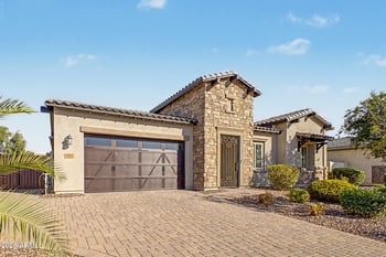 7623 Barlow Dr, Gilbert, AZ 85298
