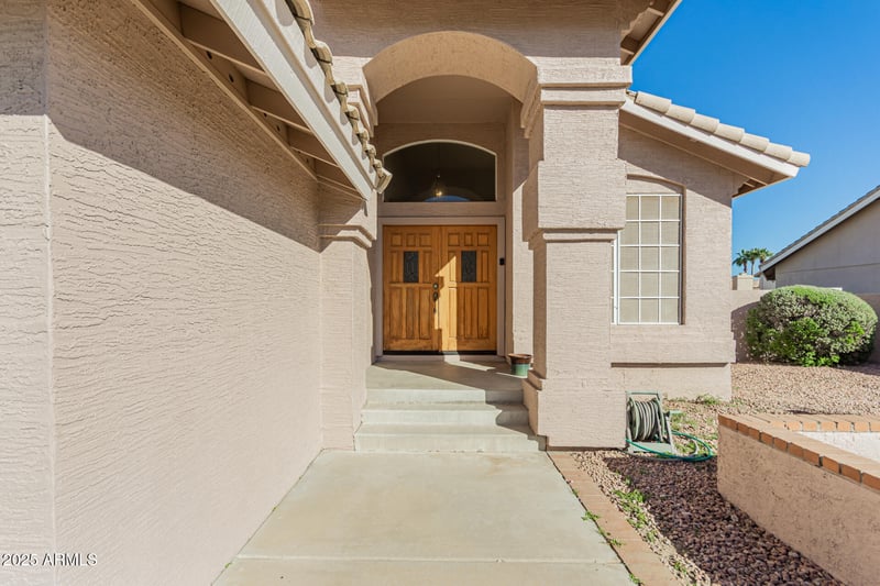 7624 Mauna Loa Ln, Peoria, AZ 85381