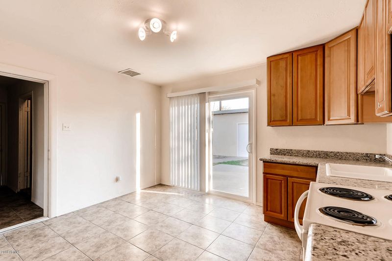 7625 W Sheila Ln, Phoenix, AZ 85033