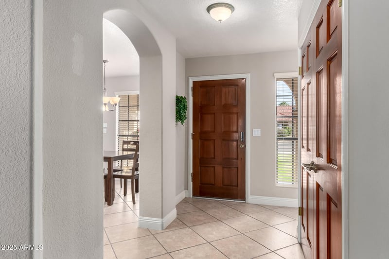 7626 Mcrae Way, Glendale, AZ 85308