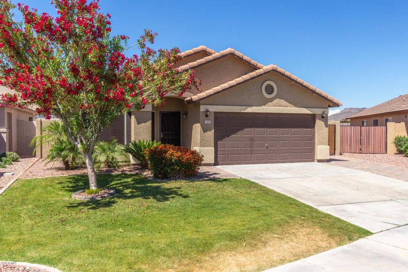 7626 W Foothill Dr, Peoria, AZ 85383