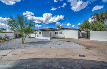 7626 W Sheila Ln, Phoenix, AZ 85033