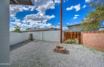 7626 W Sheila Ln, Phoenix, AZ 85033