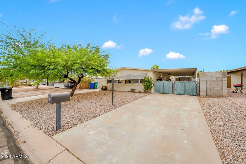 7628 E Garnet Ave, Mesa, AZ 85209