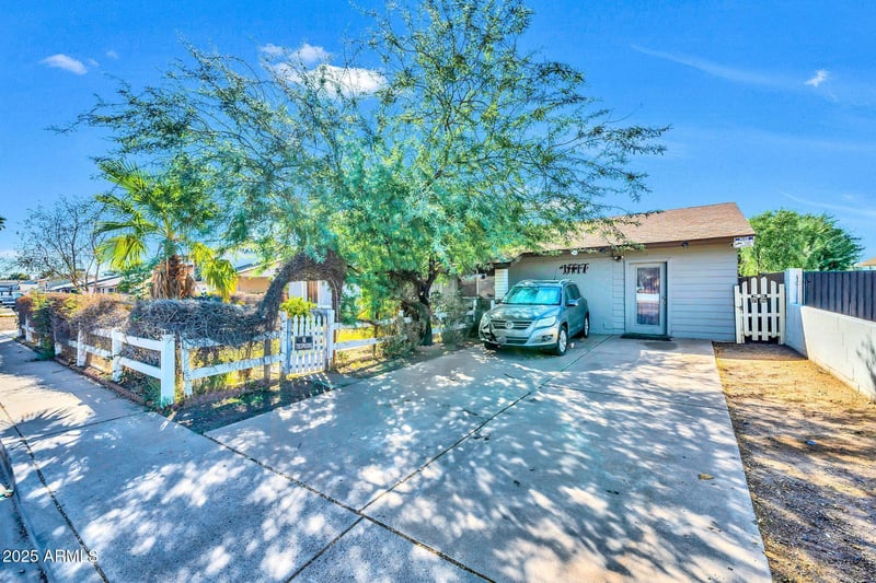 7629 Osborn Rd, Phoenix, AZ 85033