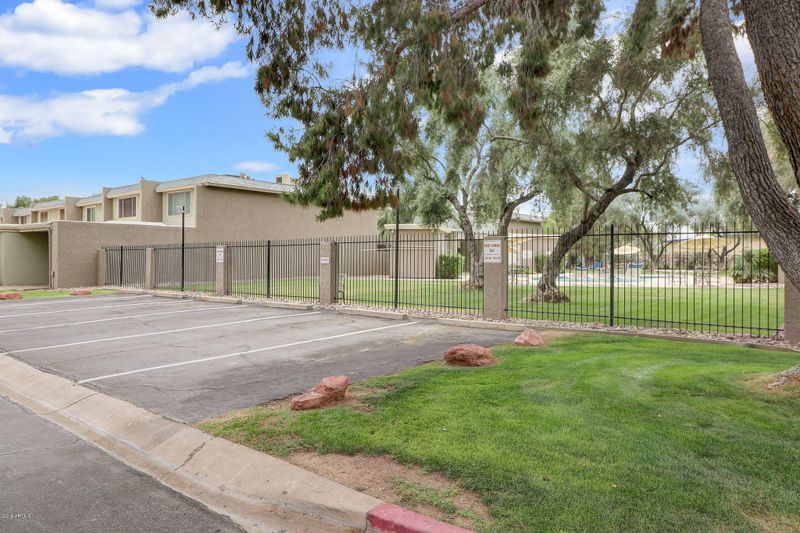 7630 N 19th Dr, Phoenix, AZ 85021