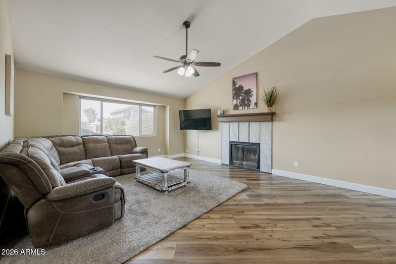 7633 Pershing Ave, Peoria, AZ 85381