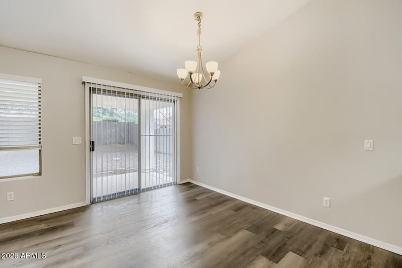7634 Dover St, Mesa, AZ 85207