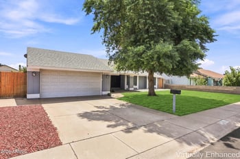 7635 W College Dr, Phoenix, AZ 85033