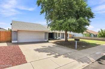 7635 W College Dr, Phoenix, AZ 85033