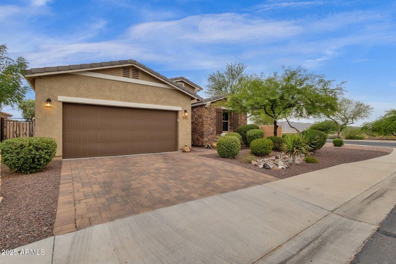 7635 W Rock Springs Dr, Peoria, AZ 85383