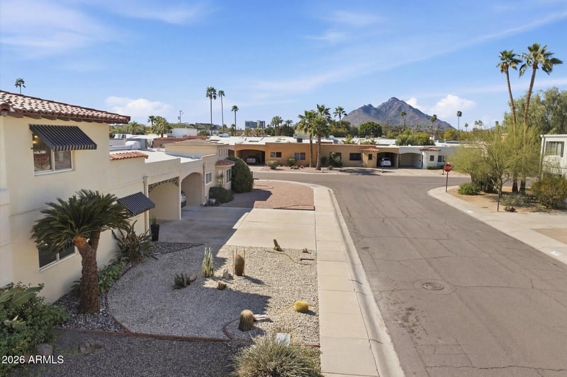 7637 Thornwood Dr, Scottsdale, AZ 85251