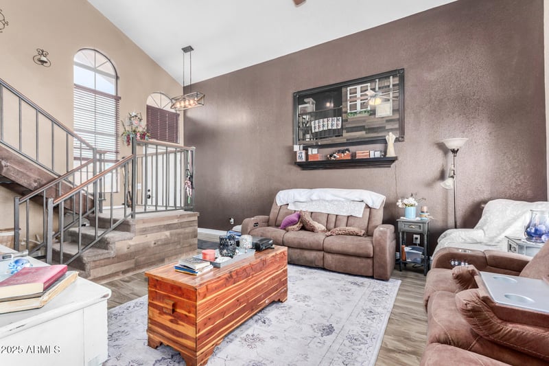 7638 Shaw Butte Dr, Peoria, AZ 85345