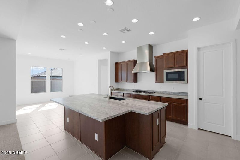 7639 Remuda Dr, Peoria, AZ 85383