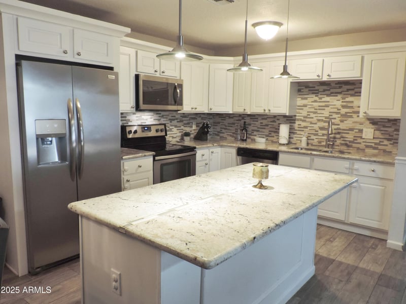 764 Thunderbird Dr, Apache Junction, AZ 85120