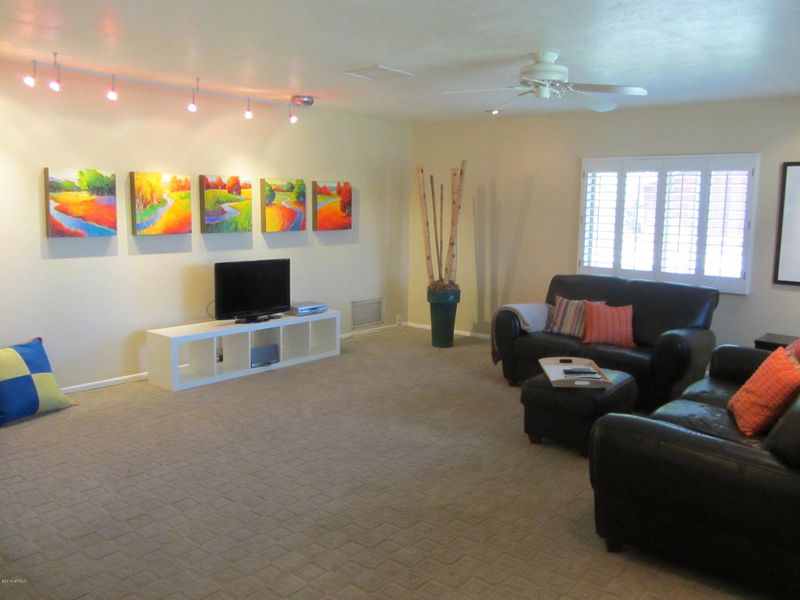 7640 N 10th Ave, Phoenix, AZ 85021