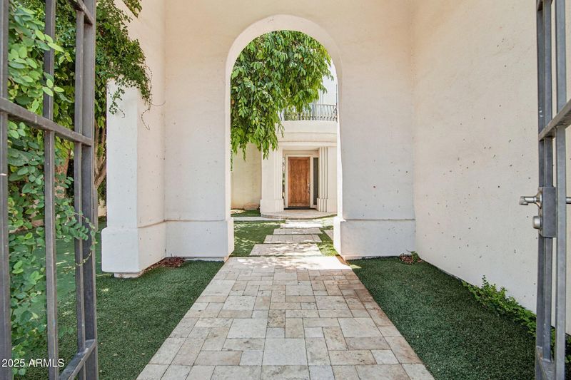 7641 E Cactus Wren Rd, Scottsdale, AZ 85250