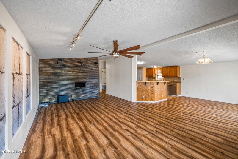 7642 Holmes Ave, Mesa, AZ 85209