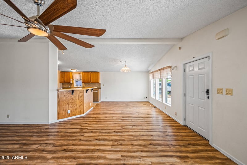 7642 Holmes Ave, Mesa, AZ 85209