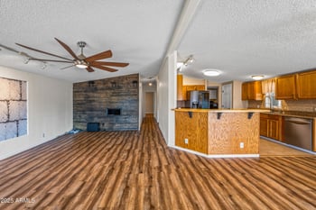 7642 Holmes Ave, Mesa, AZ 85209