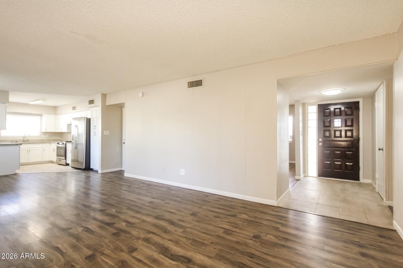 7642 46th Ave, Glendale, AZ 85301