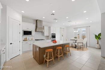 7643 Hide Trl, Peoria, AZ 85383