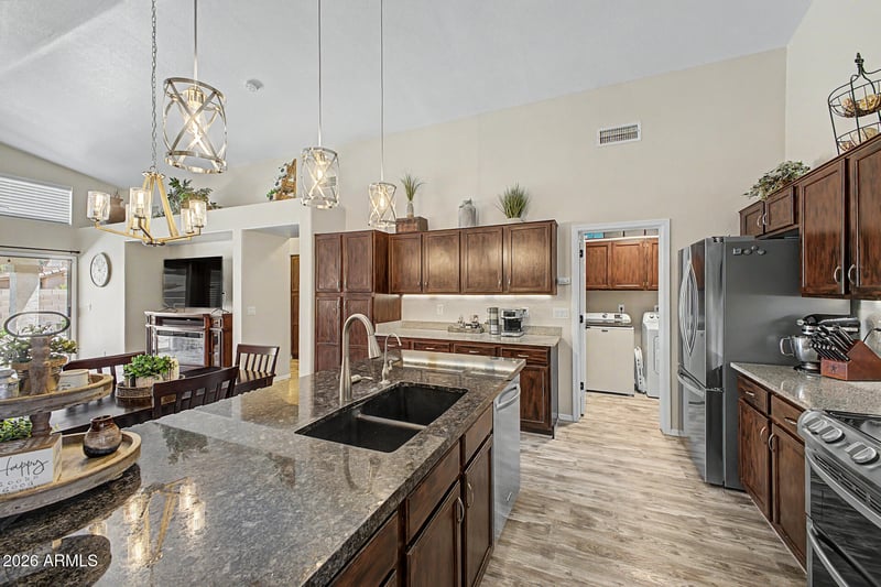 7644 E Posada Ave, Mesa, AZ 85212