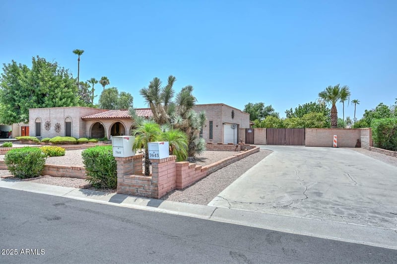7645 Bluefield Ave, Glendale, AZ 85308