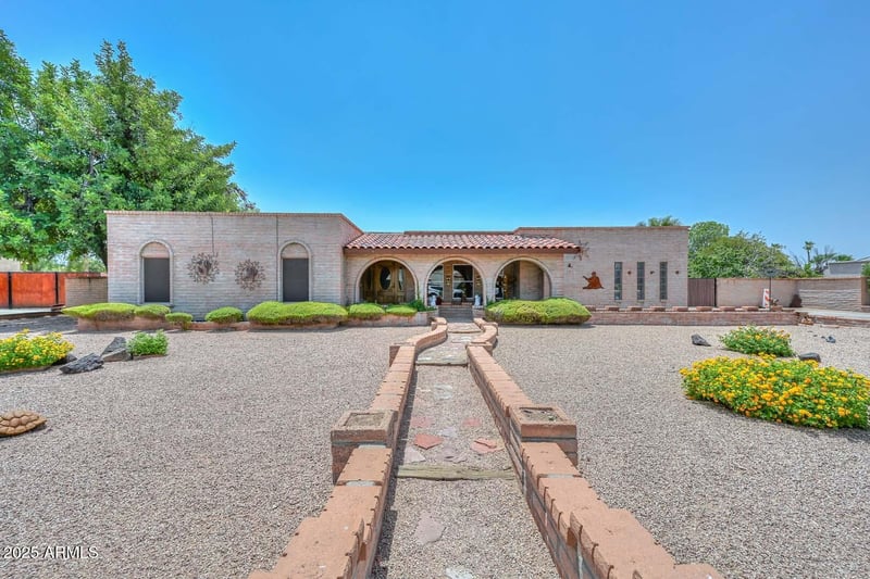 7645 Bluefield Ave, Glendale, AZ 85308