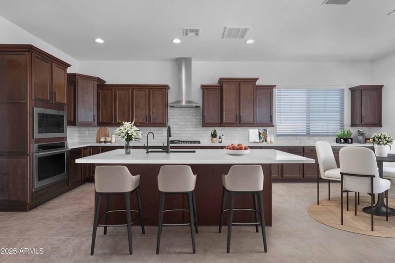 7645 Crabapple Dr, Peoria, AZ 85383