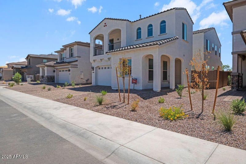 7645 Crabapple Dr, Peoria, AZ 85383