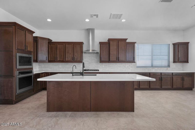 7645 Crabapple Dr, Peoria, AZ 85383