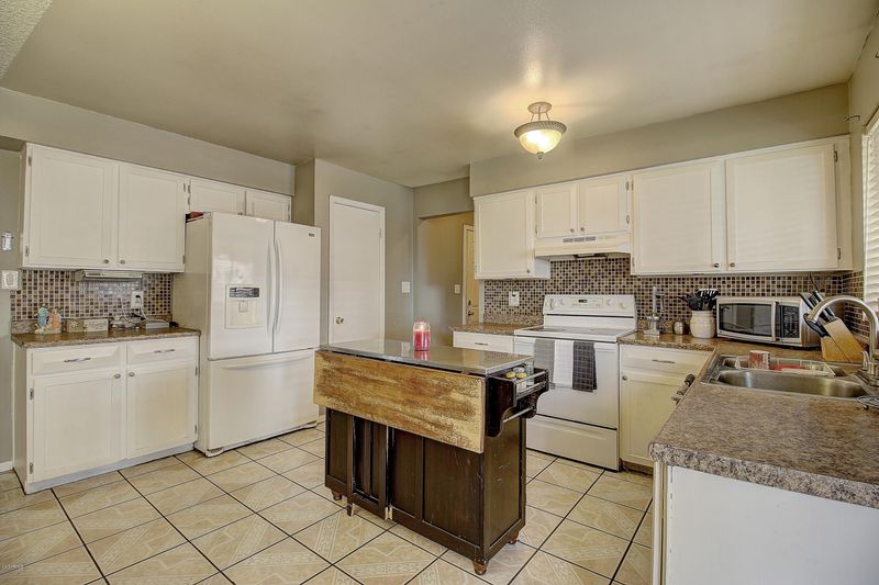 7645 W Devonshire Ave, Phoenix, AZ 85033