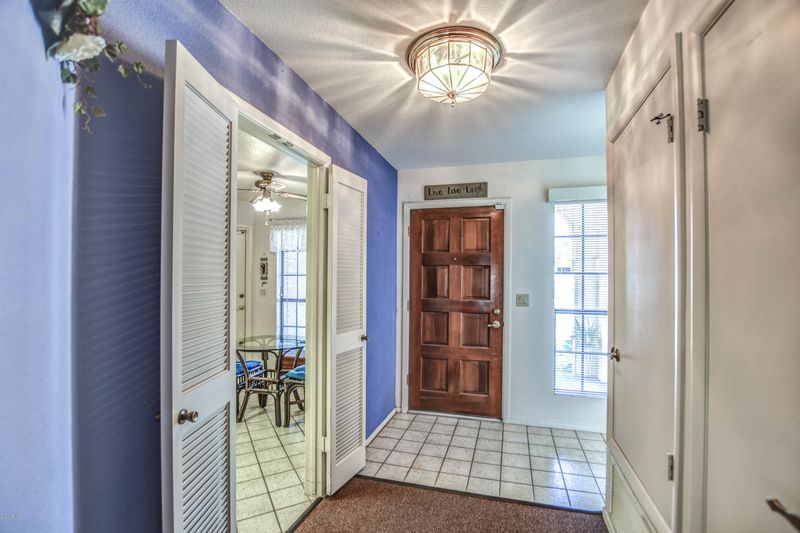 7645 W Julie Dr, Glendale, AZ 85308