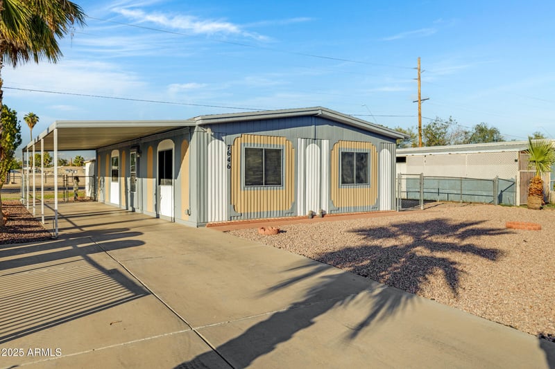 7646 Gale Ave, Mesa, AZ 85209
