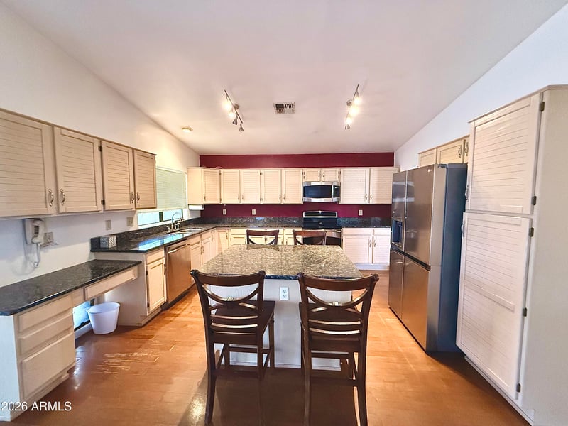 7649 Aster Dr, Peoria, AZ 85381