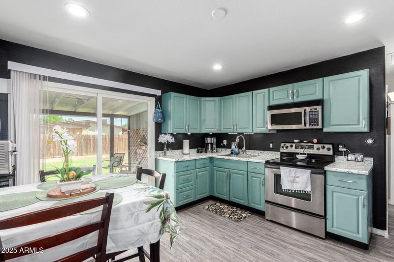 7649 Whitton Ave, Phoenix, AZ 85033