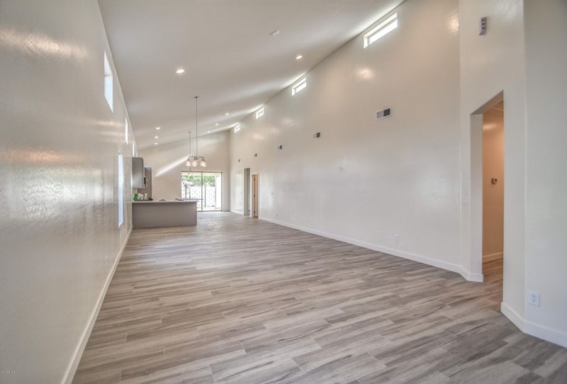 7655 N 23rd Ave, Phoenix, AZ 85021
