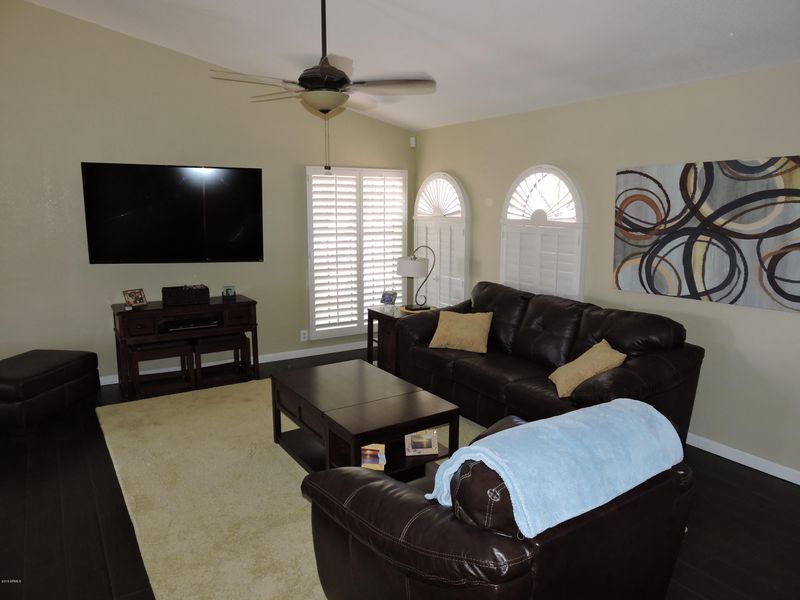 7657 W Dahlia Dr, Peoria, AZ 85381