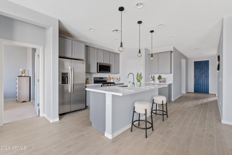 766 W Wind Cave Dr, San Tan Valley, AZ 85140