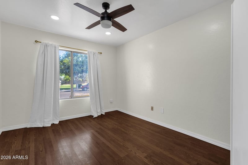 7664 W Krall St, Glendale, AZ 85303