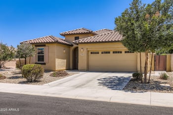 7665 Fetlock Trl, Peoria, AZ 85383
