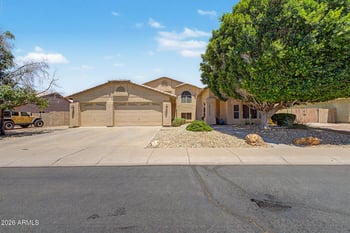 7672 Betty Elyse Ln, Peoria, AZ 85382