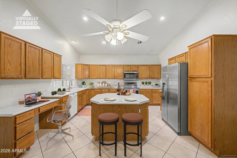 7672 W Betty Elyse Ln, Peoria, AZ 85382