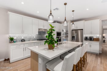 7674 Tether Trl, Peoria, AZ 85383