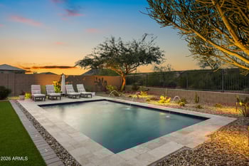 7676 Fetlock Trl, Peoria, AZ 85383