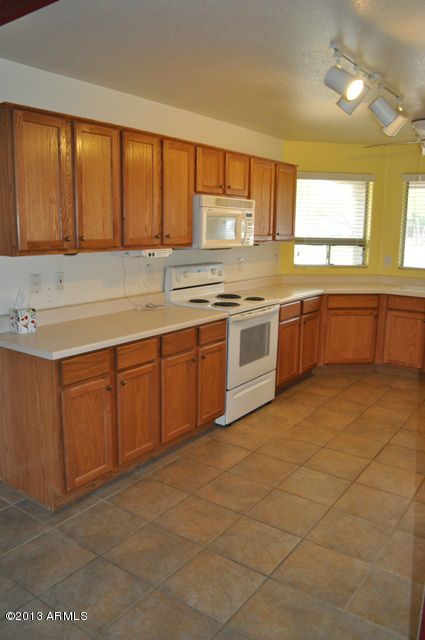 768 E Marigold Pl, San Tan Valley, AZ 85143