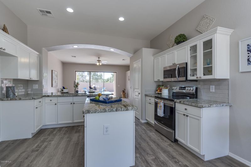 768 N Cambridge St, Gilbert, AZ 85233