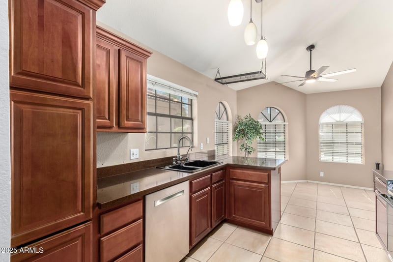 7681 Bonarden Ln, Tempe, AZ 85284